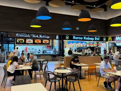 297561