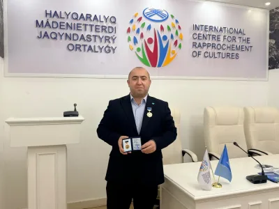 TİMBİR Genel Başkan Yardımcısı Akil Alesger’e Kazakistan’da anlamlı ödül